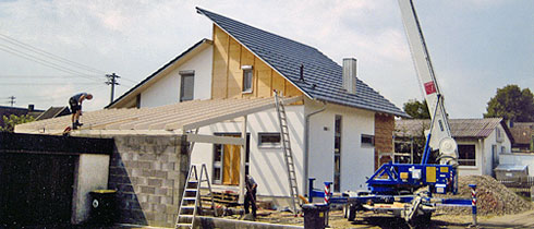 Holzhaus im Aufbau